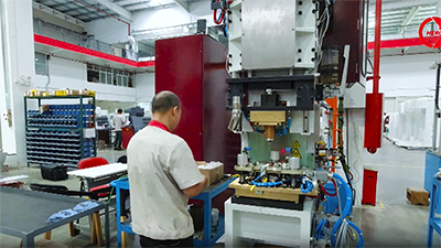 ماكينة لحام 220KVA MFDC لغلاف المحرك