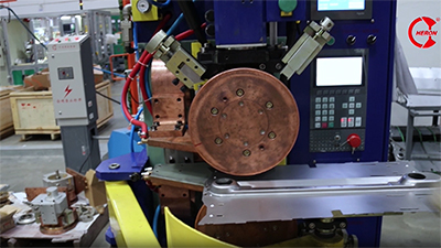 ماكينة لحام الدرزة 440KVA MFDC لمروحة تبريد دفاية الزيت، FB-440-C18001