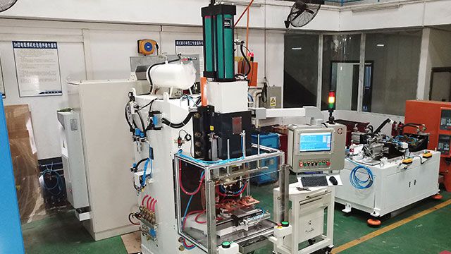 ماكينة لحام المقاومة بتفريغ المكثف ذات الجهد المتوسط 45KJ